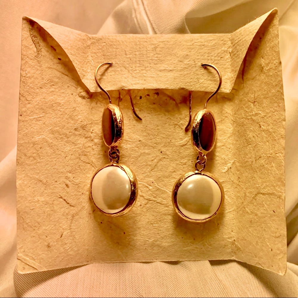 Tiger eye & Pearl earrings
